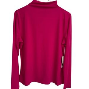 MWT Size Med Women's Fuchsia Long Sleeve Top